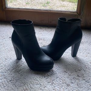 Heeled booties